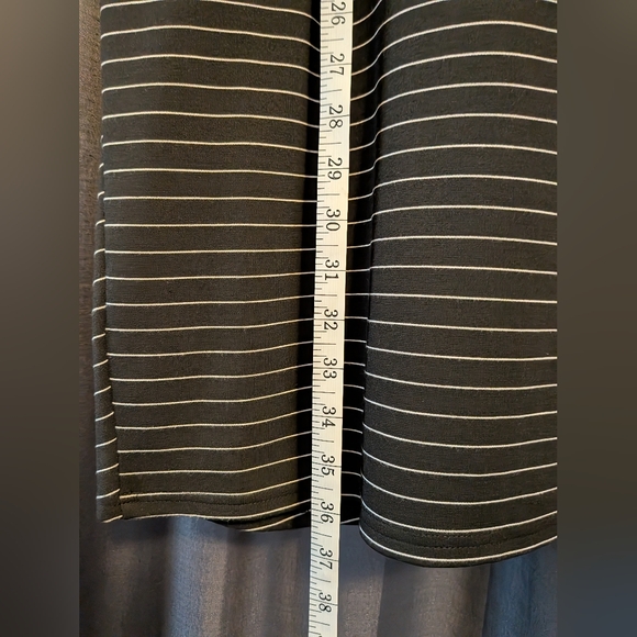 VENUS Striped Black/White Dress Sz. 8 - Picture 5 of 7